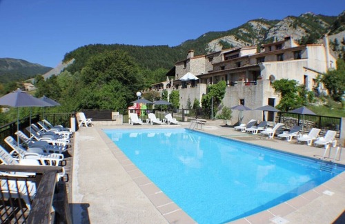Val-de-Chalvagne Copropriété | Location dans résidence (ancienne bergerie) avec piscine et tennis