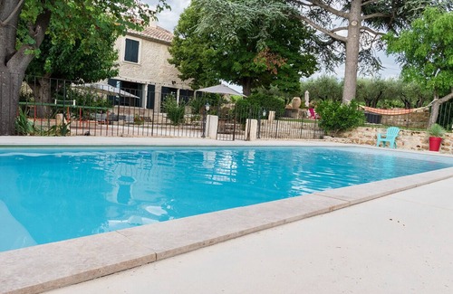 Vauvert Maison | LOCATION D'UN MAS AVEC PISCINE DANS UN DOMAINE VITICOLE EN PETITE CAMARGUE