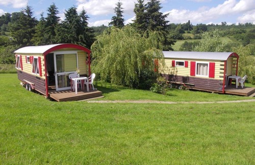 Le Mesnil-Bacley Maison | location de roulottes tout confort pour 4 personnes, à DEVALPARC parc de loisirs