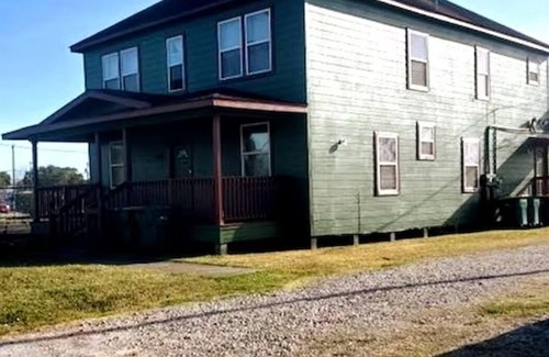 La Marque Appartement | Rental Unit 2 Close to NASA and Kemah Boardwalk