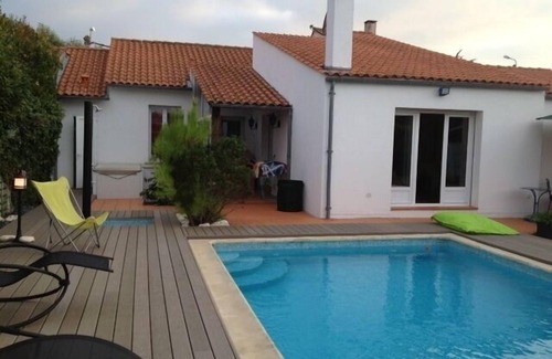 Quartier de l'Hippodrome Villa | location de villa avec piscine