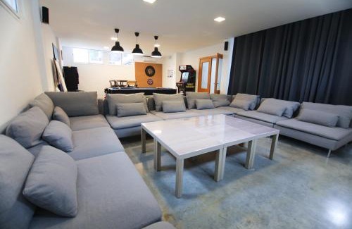 Almensilla Maison | RentalSevilla Brisa del Aljarafe con piscina climatizada a 15 minutos de Sevilla