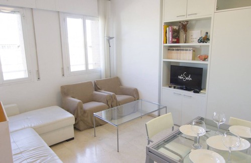 La Florida Appartement | RentalSevilla Comfortable apartment near the Barrio de Santa Cruz