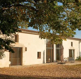 La Gripperie-Saint-Symphorien Maison | Restored Farm Estate Near Atlantic Coast France