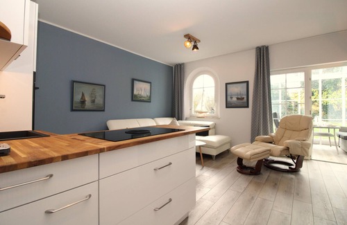 Wischuer Appartement | Res. Wischuer WE 15: modern and spacious 2-room apartment with conservatory