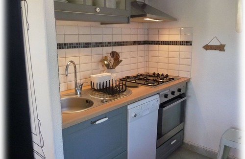 Vic-la-Gardiole Villa | Réservations 2026 ouvertes Villa AdrYvone 2 * T3, climatisée, à 3 km de la mer