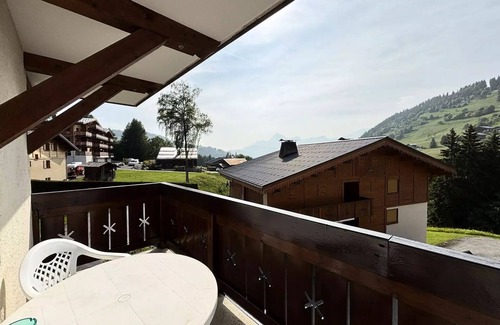Notre-Dame-de-Bellecombe Appartement | Residence Les Oursons - 3 Rooms for 6 People