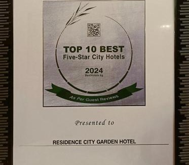 Plovdiv Center Hôtel | Residence City Garden - Certificate of Excellence Top 10 BEST Five-Stars City Hotels for 2024 awarded by HTIF