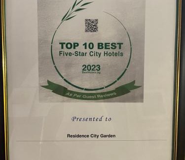 Plovdiv Center Hôtel | Residence City Garden - Certificate of Excellence Top 10 BEST Five-Stars City Hotels for 2024 awarded by HTIF