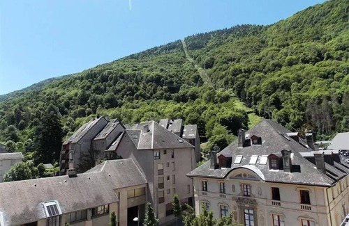 Bagneres-de-Luchon Appartement | LUCHON T3 POUR 4 PERS. PLEIN SUD PARKING