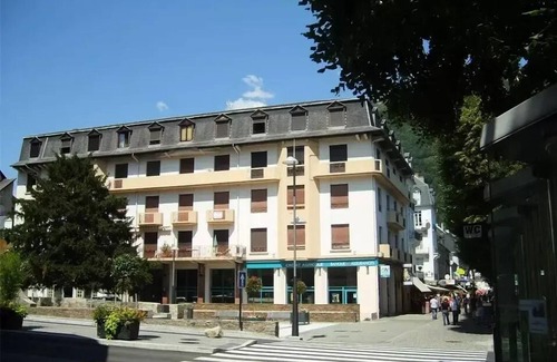 Bagneres-de-Luchon Appartement | LUCHON T3 POUR 4 PERS. PLEIN SUD PARKING