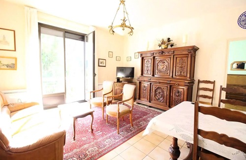 Bagneres-de-Luchon Appartement | LUCHON T3 POUR 4 PERS. PLEIN SUD PARKING