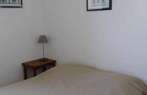 Tizzano Appartement | RESIDENCE FIORAVANTI 2 Appartements 2/4 pers. En rez de jardin PIEDS DANS L'EAU