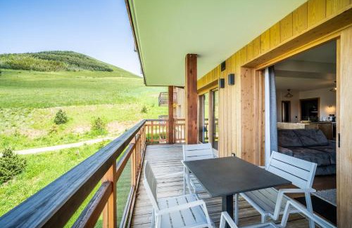 Cognet Appartement | Residence Hameau de Clotaire Alpe d'Huez - by EMERALD STAY