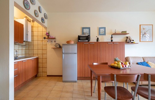 Marina di Massa Appartement | Residence in Marina Di Massa with 2 bedrooms sleeps 5