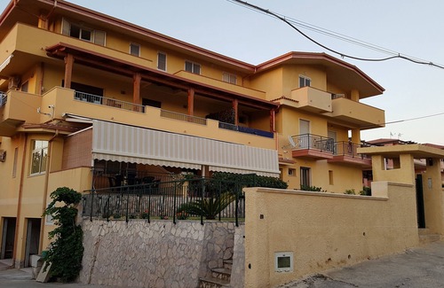 Ricadi Appartement | Résidence Laura vacances à Capo Vaticano.
