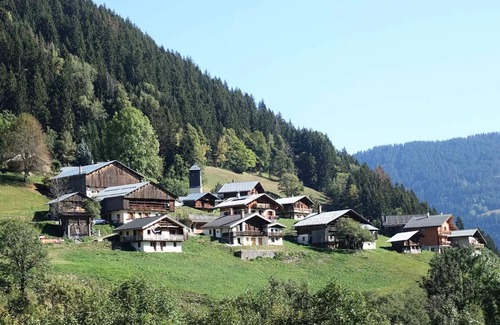 Beaufort Appartement | Arêches, au Planay calme et nature, appartement 6 à 8 pers, 2 étoiles.