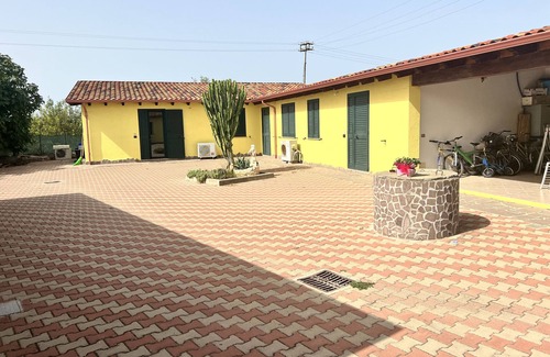 Masainas Maison | Résidence Sulcis 5 avec vue sur les montagnes, terrasse partagée et climatisation.