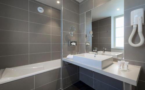 Provins Appartement | Residence The Originals Demeure des Remparts