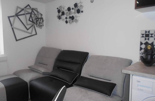 Chateauroux Appartement | Residence Valissou - Appartement décoration noir et blanc