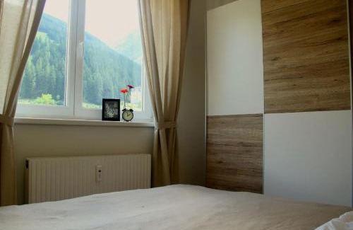Bad Gastein Appartement | Residenz Lothringen by AlpenTravel