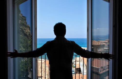 Pizzo Appartement | Residenza Nausicaa - 50 meters from the beach
