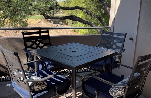 Tucson Copropriété | Condo privé dans les magnifiques contreforts de Tucson. Vues du parcours de golf et des montagnes!