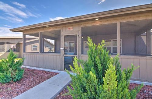 Lampe Maison | Resort Cabin with Nearby Pool and Lake Access!