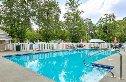Elberta Maison | Resort Dock and Boat Ramp Home with Wolf Bay Access