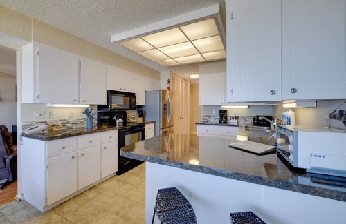 Lincoln Beach Copropriété | Resort Lincoln Condo avec vue sur la mer et accès à la piscine!