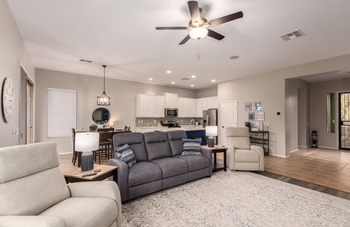 Tramonto Maison | Resort Living at Your Own Desert Retreat - Beautiful, Newly Updated Home.