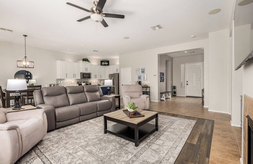 Tramonto Maison | Resort Living at Your Own Desert Retreat - Beautiful, Newly Updated Home.
