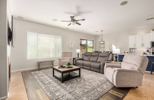 Tramonto Maison | Resort Living at Your Own Desert Retreat - Beautiful, Newly Updated Home.