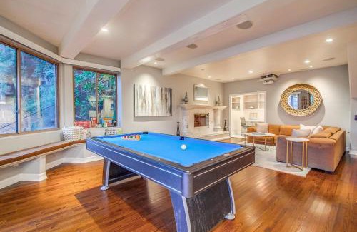 Middletown Maison | Resort Living: Hoops Outdoor Bar Views PoolSpa