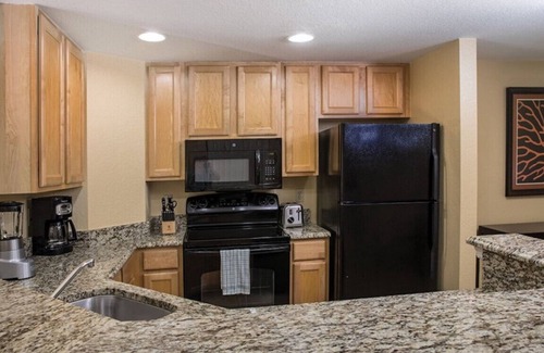Survey Creek Station Balnéaire | Resort Managed 2 BR -Sleeps 8 at Wyndham Palm Aire - Pools, Free Beach Shuttle!