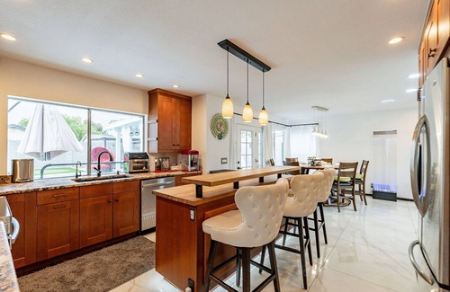 Chandler Maison | Resort setting in Chandler Home with Free Heated Pool /Spa /Game Room /Mini Golf
