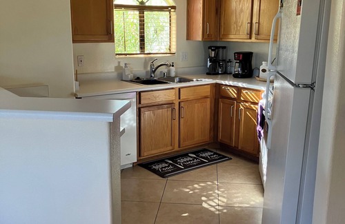 Maryvale Appartement | Resort Style Condo - Desert Breeze Villas