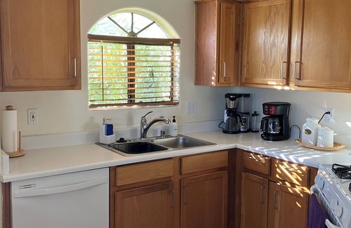 Maryvale Appartement | Resort Style Condo - Desert Breeze Villas