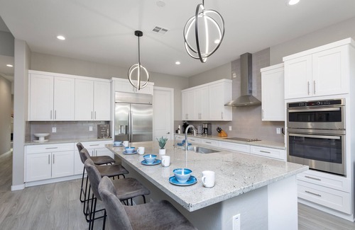 Rio Verde Foothills Maison | Resort-Style Estate, Mountain Views, Heated Pool & Spa, Fun Putting Green, More