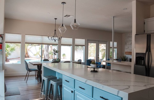 Green Valley North Maison | Resort style home. Pool/Spa/Wet deck. 10 min. from airport/strip