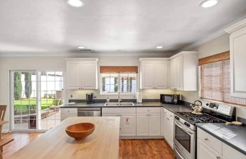 Fire Mountain Maison | Resort Style Home with Hot Jacuzzi, Relaxing Pool and Cozy Living Spaces