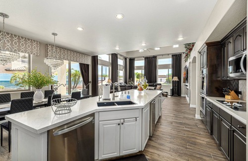 East Mesa Maison | Resort-Style Luxury ~ Pool, Hot Tub, Water Slide, Sports Courts & Family Fun