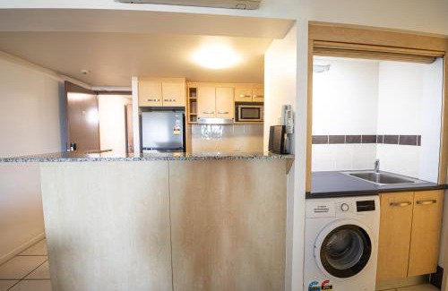 Battery Hill Appartement | Resort Style Oasis, 2 Bedroom, 2 Bath, sleeps 6