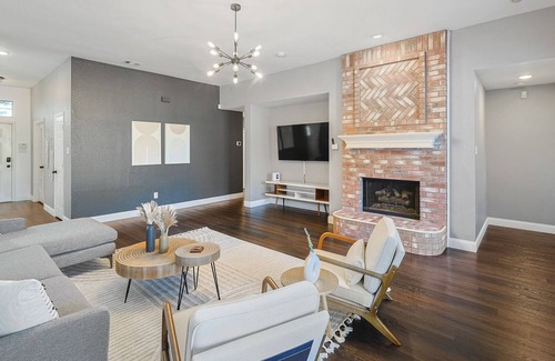 Mesquite Maison | Resort Style Pool home w/ Cinema, Gaming & Hot Tub