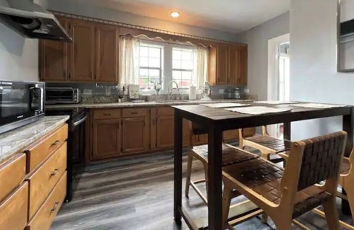 Jackson Maison | Respite on Chesley
