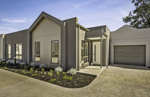 Rhyll Maison | Rest and Relax in Rhyll
