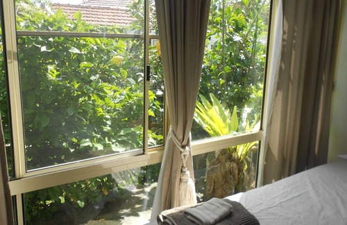 Freshwater Cabine | Tranquil Garden Retreat