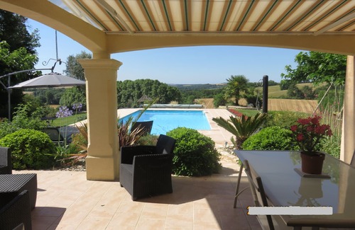Montestruc-sur-Gers Maison | Rest and relaxation assured in this villa without opposite