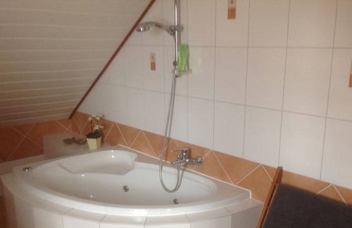 Nagykozar Appartement | Rest and relaxation in your own house with a garden
