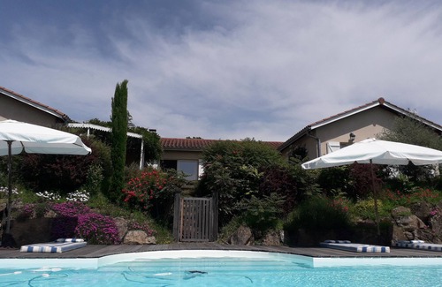 Salvizinet Villa | Se reposer au bord de la piscine et ne plus penser à rien !